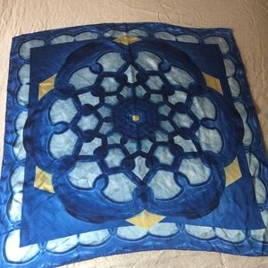 ESCADA silk scarf 34“x34“